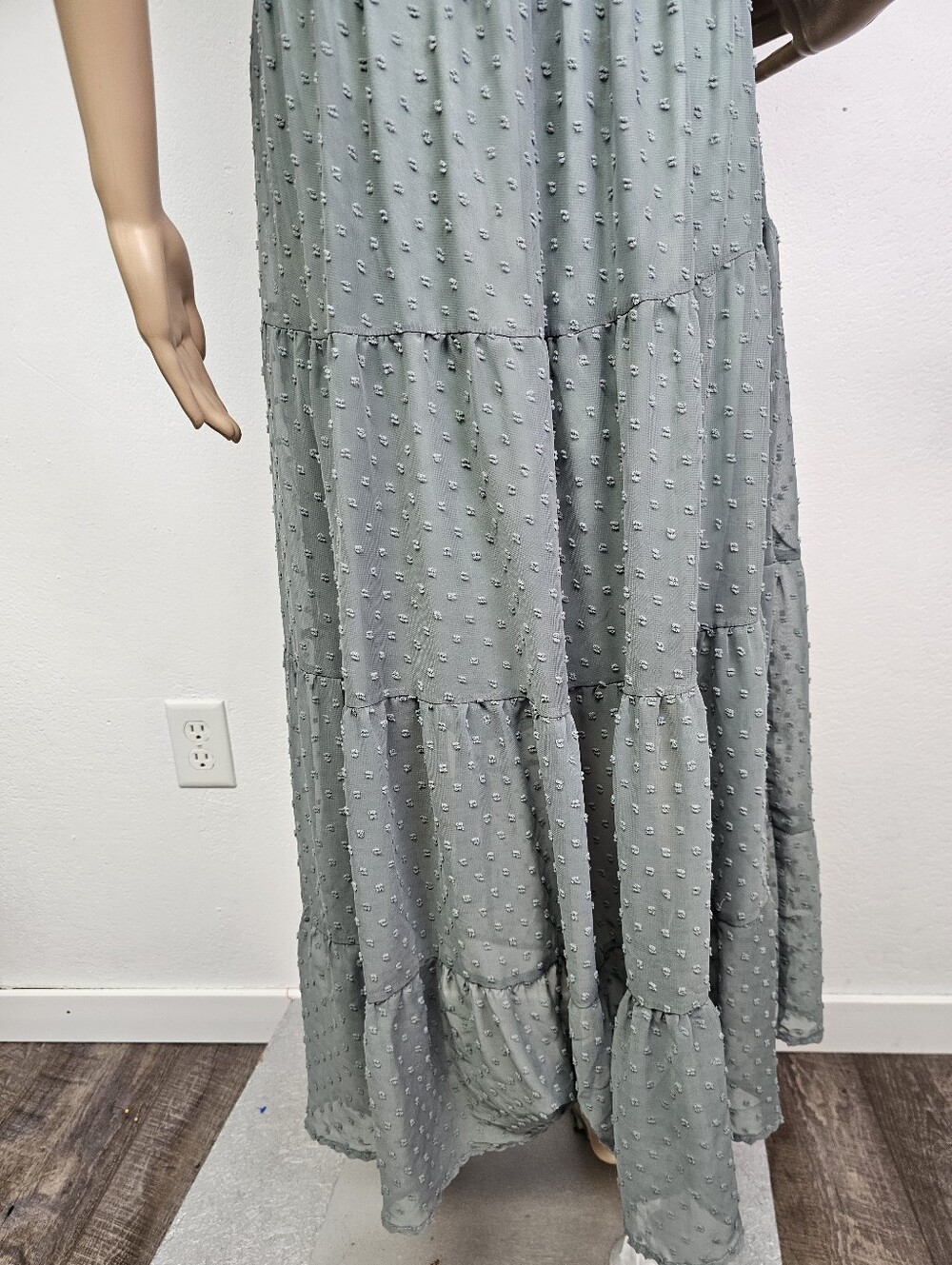 Altar'd State Sage Green Swiss Dot Tiered Maxi Dress Lace Back Sz M Fairycore - Picture 8 of 10